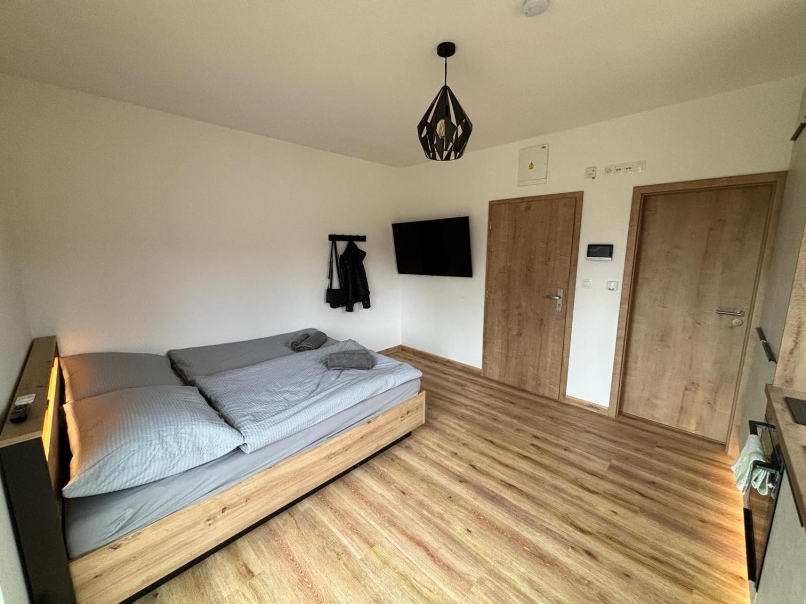 Apartmany U Plaze Lipna - Male Lipno Černá v Pošumaví Exterior foto
